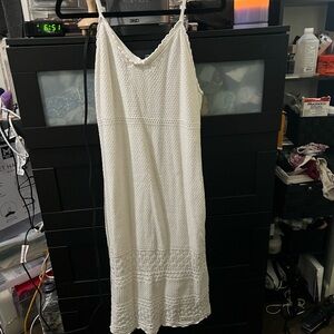 White Sleeveless Dress